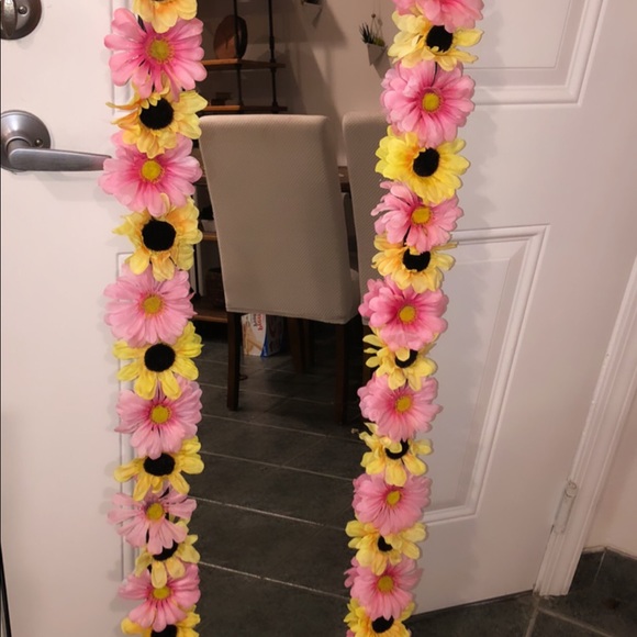 Decorative flower full body mirrors - Picture 1 of 5